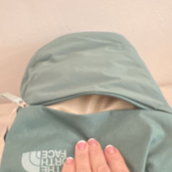 The North Face Women’s Isabella 3.0 Backpack Dark Sage Large - Picture 13 of 16